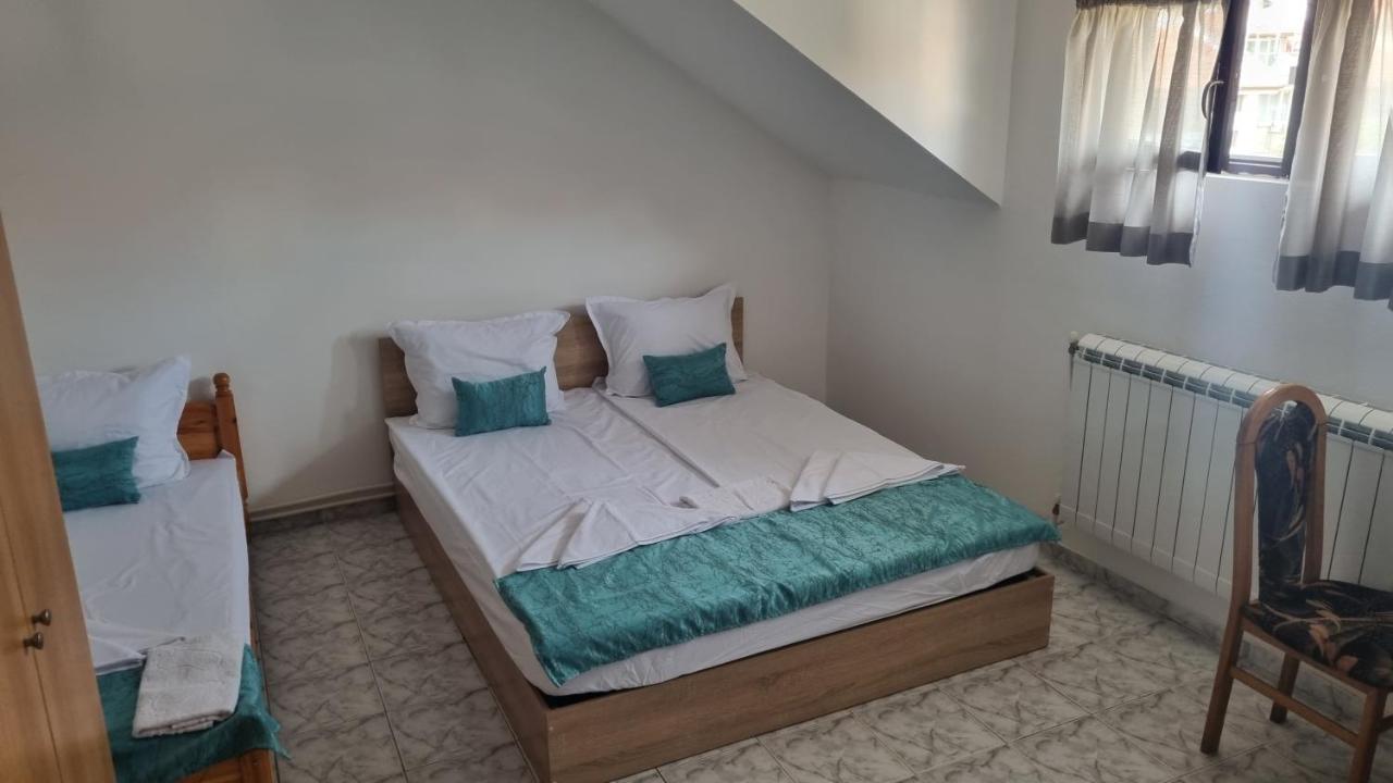 Къща За Гости Пиргос Burgas Extérieur photo