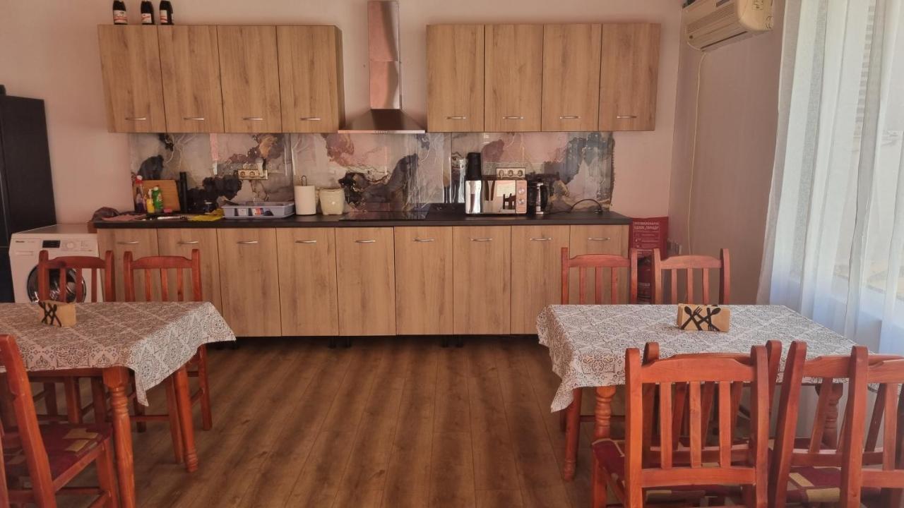 Къща За Гости Пиргос Burgas Extérieur photo