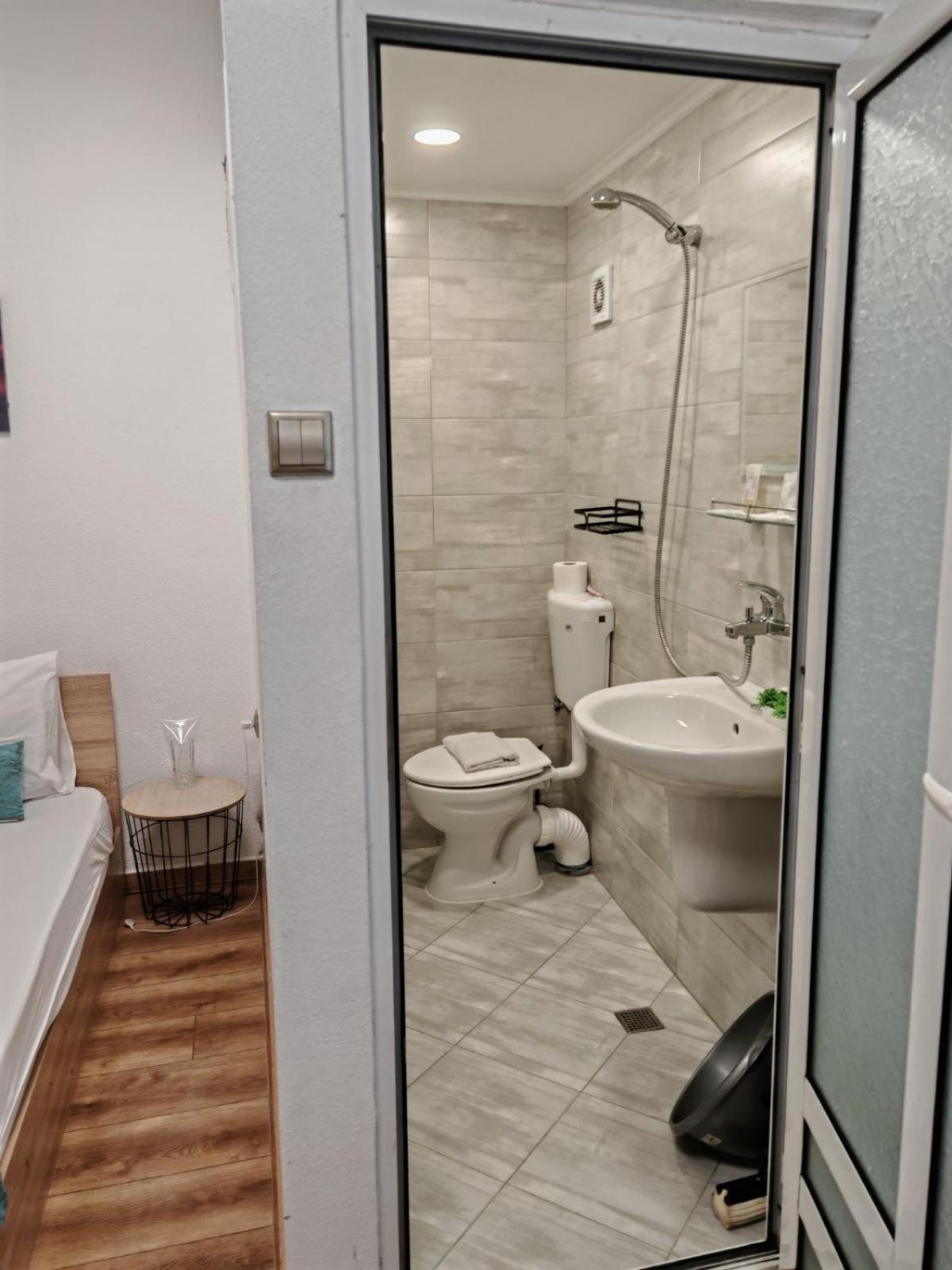 Къща За Гости Пиргос Burgas Extérieur photo