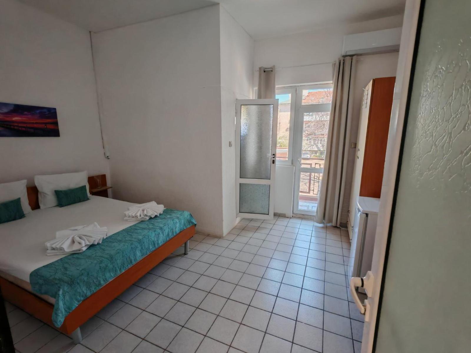 Къща За Гости Пиргос Burgas Extérieur photo