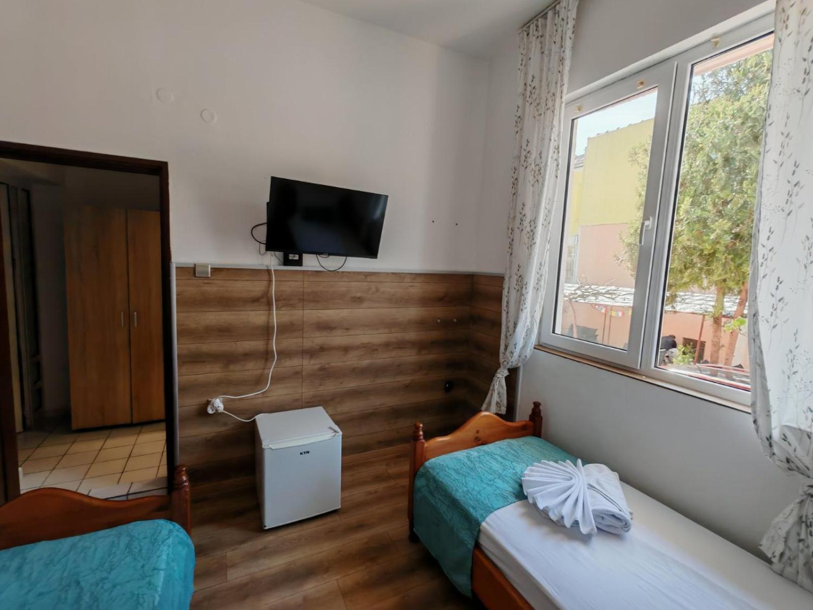 Къща За Гости Пиргос Burgas Extérieur photo