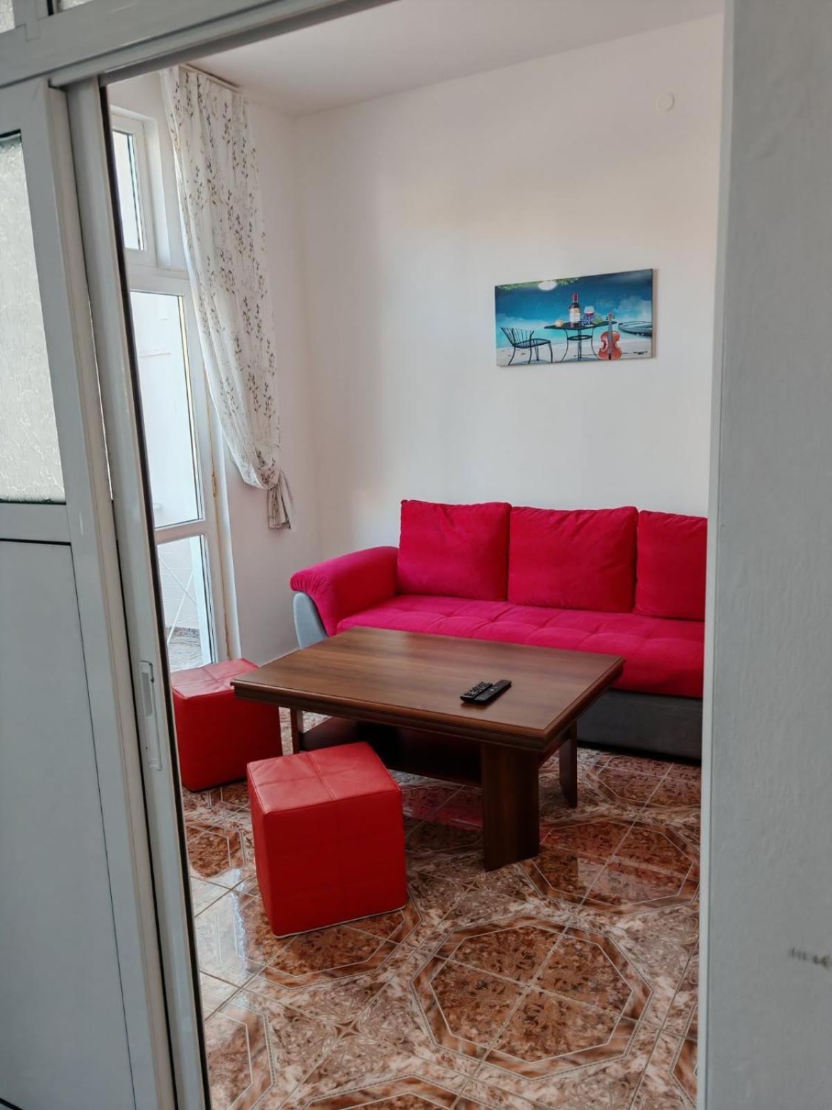 Къща За Гости Пиргос Burgas Extérieur photo