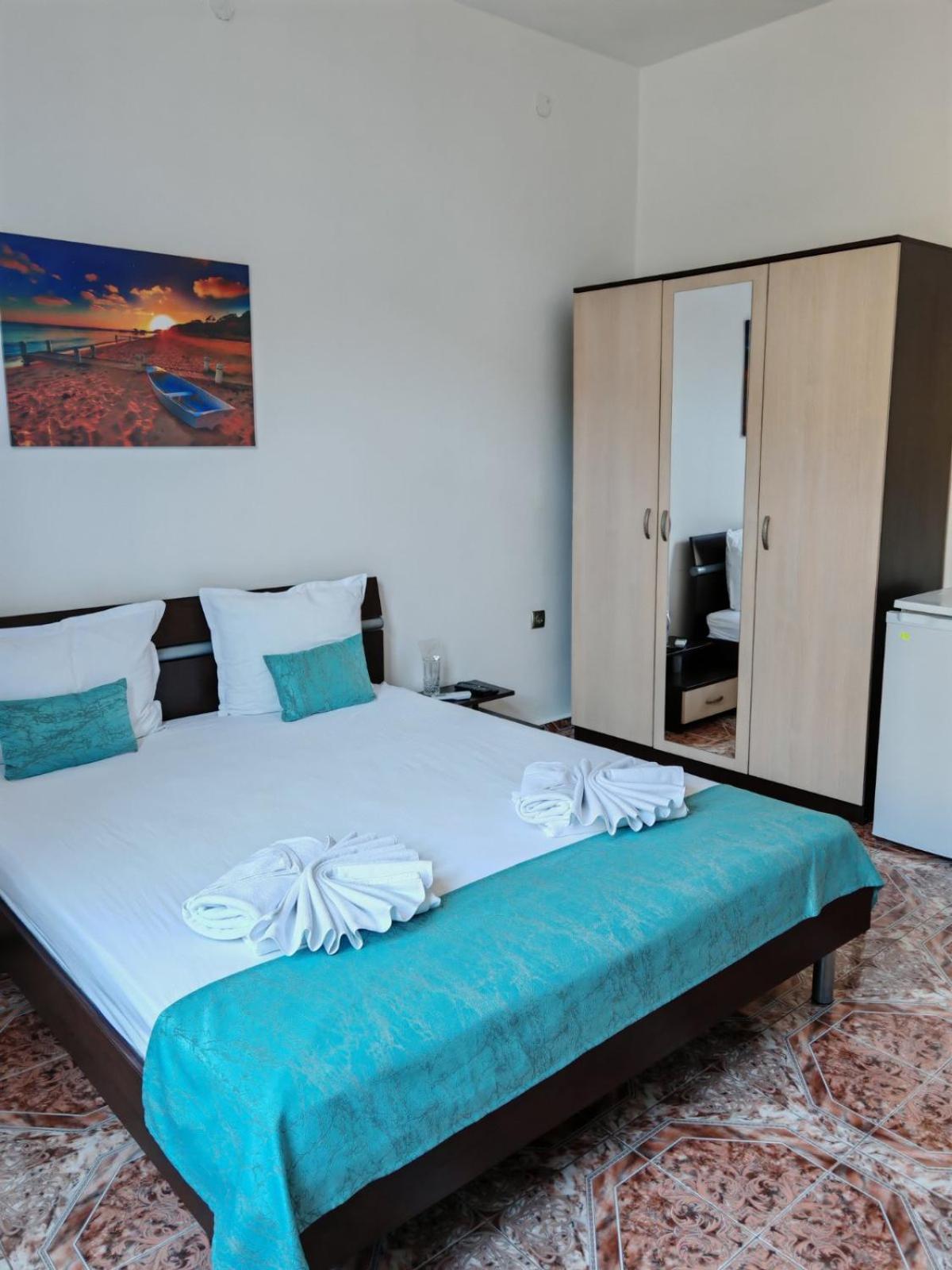 Къща За Гости Пиргос Burgas Extérieur photo
